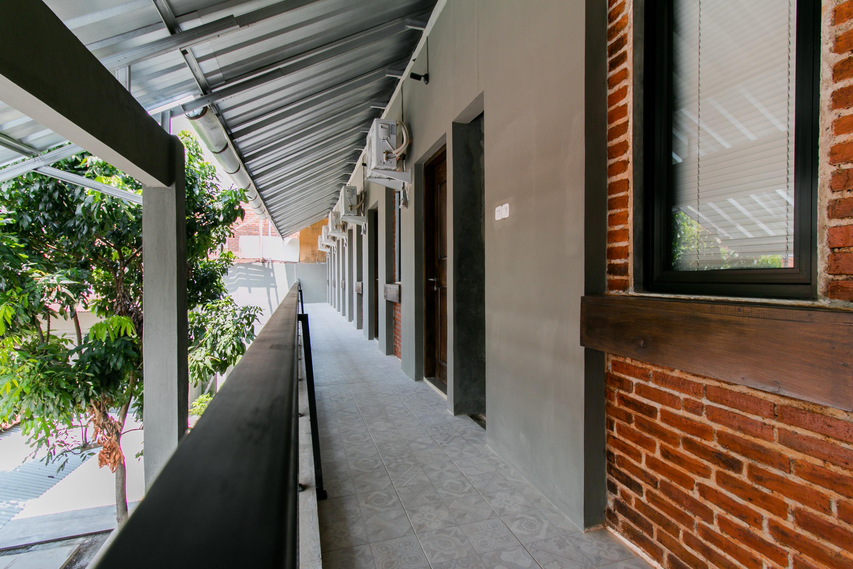 Capital O 1898 Louise Place Cianjur Exterior foto